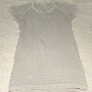 Lululemon Swiftly Tech Top